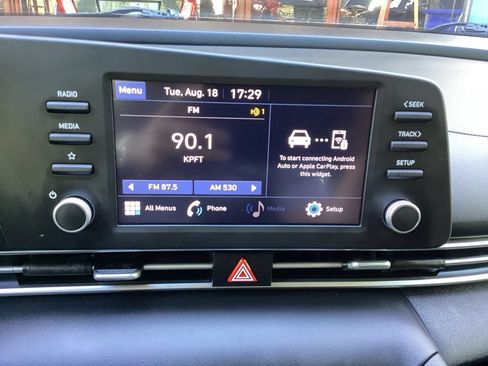 Used 2023 Hyundai Elantra SE FWD image 51