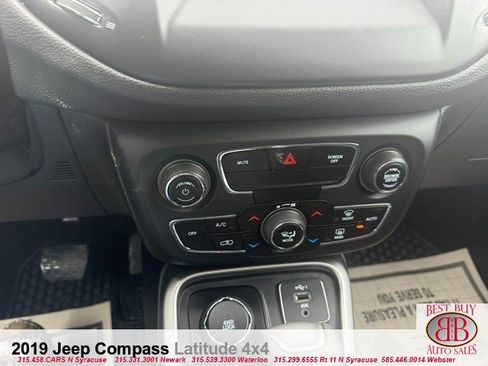 Used 2019 Jeep Compass Latitude w/ Cold Weather Group AWD/4WD image 27