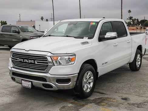 Used 2024 RAM 1500 Laramie AWD/4WD image 4