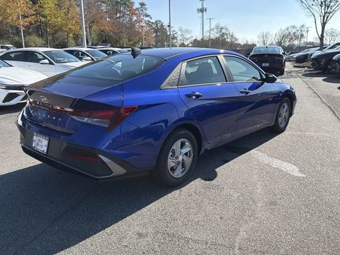 New 2026 Hyundai Elantra SE FWD image 8