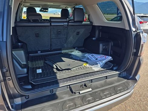 Used 2021 Toyota 4Runner TRD Off-Road Premium image 21