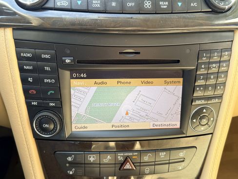 Used 2009 Mercedes-Benz CLS 550 4dr Sdn 5.5L w/ Premium I Pkg image 21