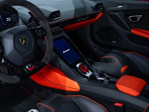 Used 2021 Lamborghini Huracan EVO AWD/4WD image 48