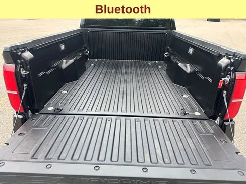 Used 2024 Toyota Tacoma TRD Off-Road image 12