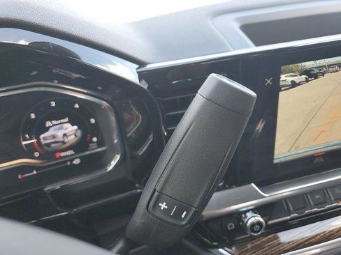 New 2025 GMC Sierra 1500 Elevation image 20