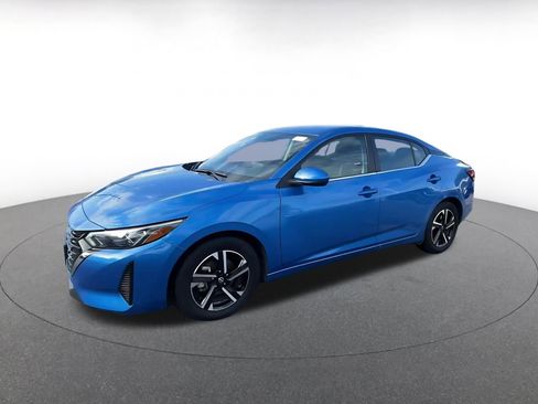 Used 2025 Nissan Sentra SV image 8