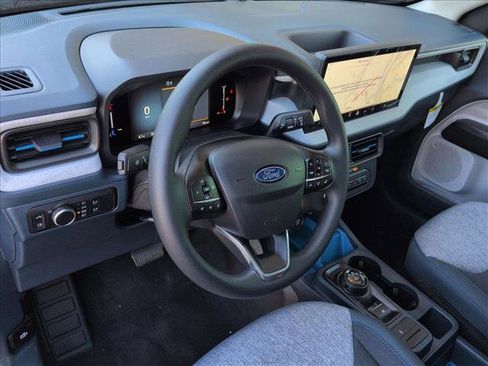 New 2025 Ford Maverick XLT image 3