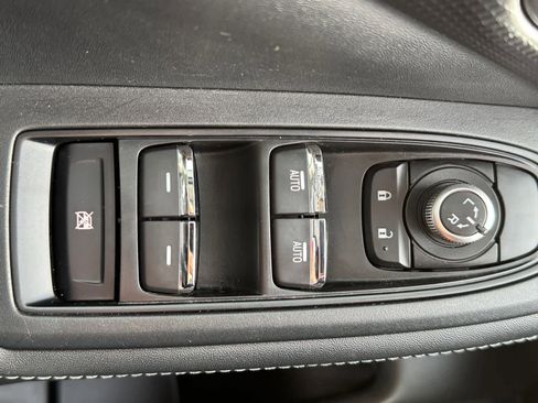 Used 2023 Subaru Forester Touring image 18