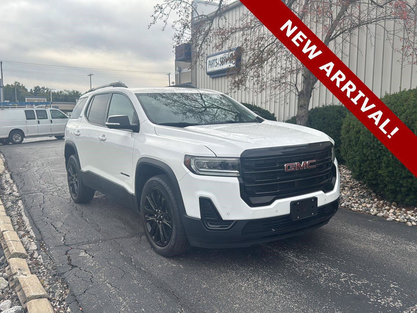 Used 2023 GMC Acadia SLE w/ Driver Convenience Package AWD/4WD image 1