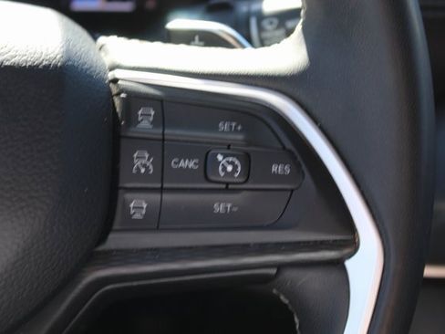 Used 2023 Jeep Grand Cherokee L Laredo image 19