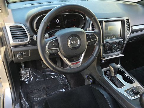 Used 2017 Jeep Grand Cherokee Trailhawk w/ Trailhawk Luxury Group image 20