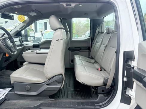Used 2017 Ford F250 XL w/ Power Equipment Group AWD/4WD image 13