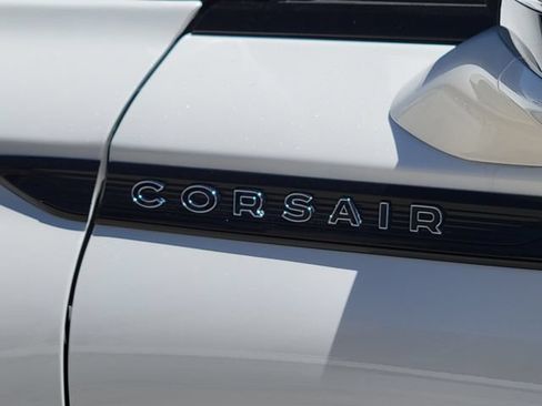 Certified 2025 Lincoln Corsair Reserve w/ Jet Appearance Package AWD/4WD image 14