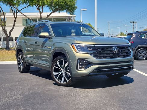 Used 2026 Volkswagen Atlas SEL Premium R-Line image 2