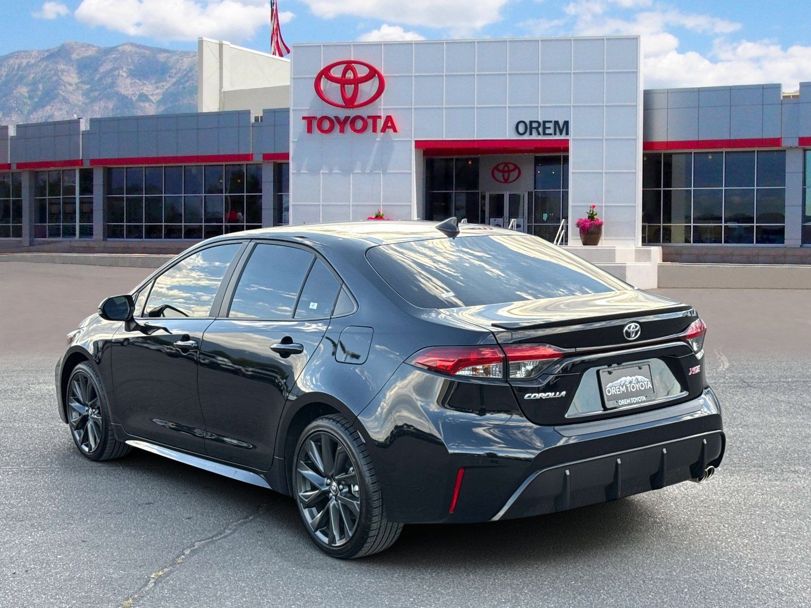 Used 2026 Toyota Corolla XSE w/ Carpet Mat Package (TMS) FWD image 5