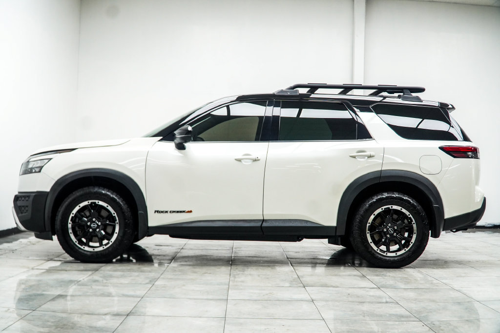 Used 2024 Nissan Pathfinder Rock Creek AWD/4WD image 10