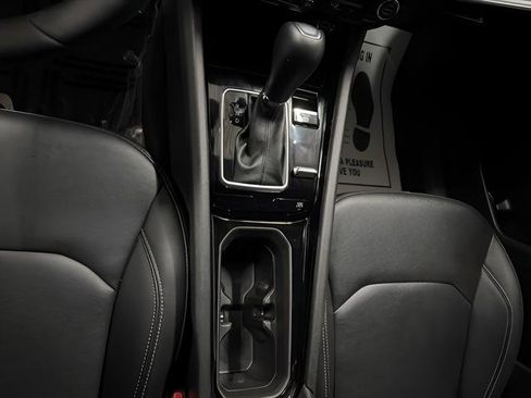 Used 2025 Jeep Compass Limited image 18