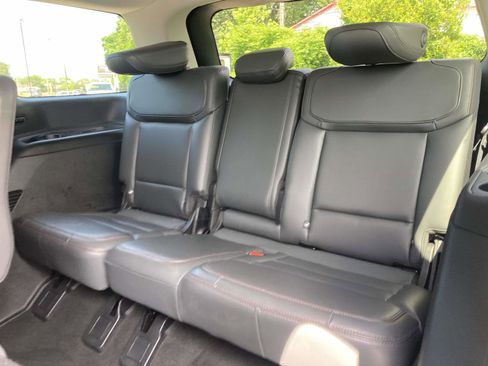Used 2025 Ford Expedition Active RWD image 17