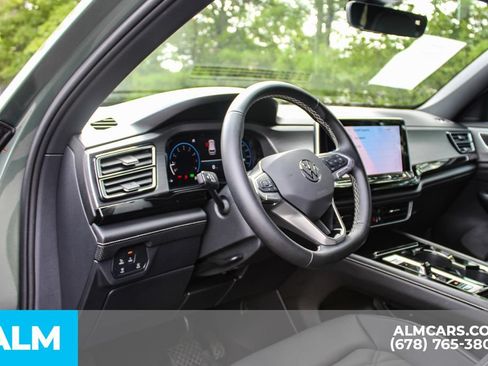 Used 2026 Volkswagen Atlas Cross Sport SE FWD image 30