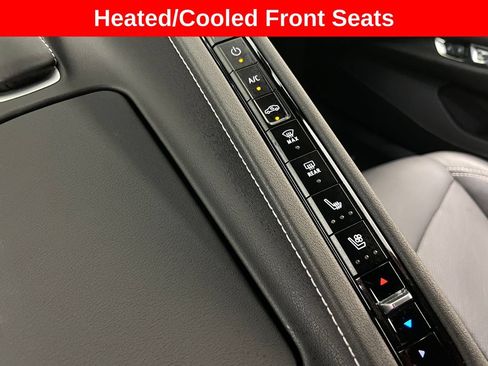 Used 2021 Chevrolet Corvette Stingray Preferred Cpe w/ Battery Protection Package RWD image 9