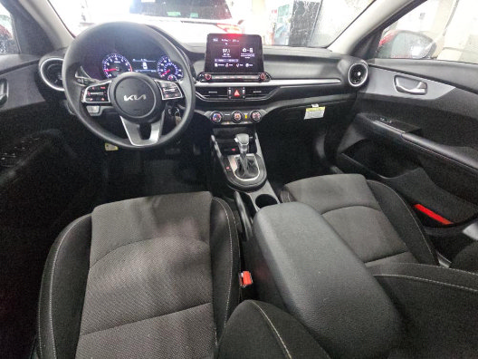 Used 2023 Kia Forte LXS FWD image 2