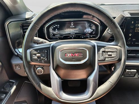Used 2025 GMC Sierra 1500 SLT AWD/4WD image 19