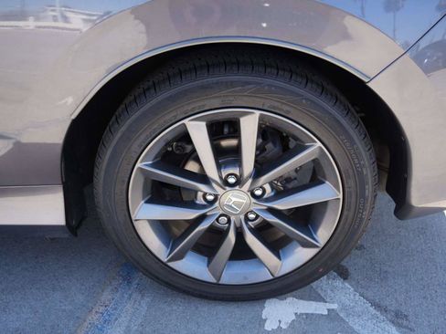 Used 2019 Honda Civic EX image 6