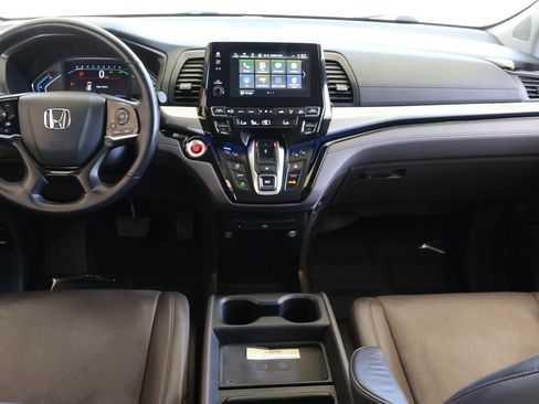 Used 2018 Honda Odyssey Elite image 16