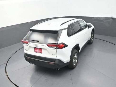 Certified 2025 Toyota RAV4 XLE FWD image 29