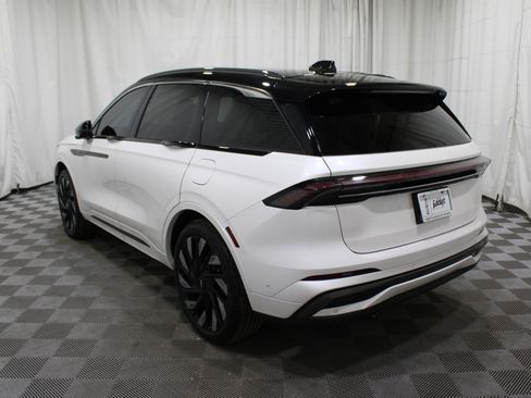 Certified 2024 Lincoln Nautilus Black Label w/ Jet Appearance Package (87T) image 32