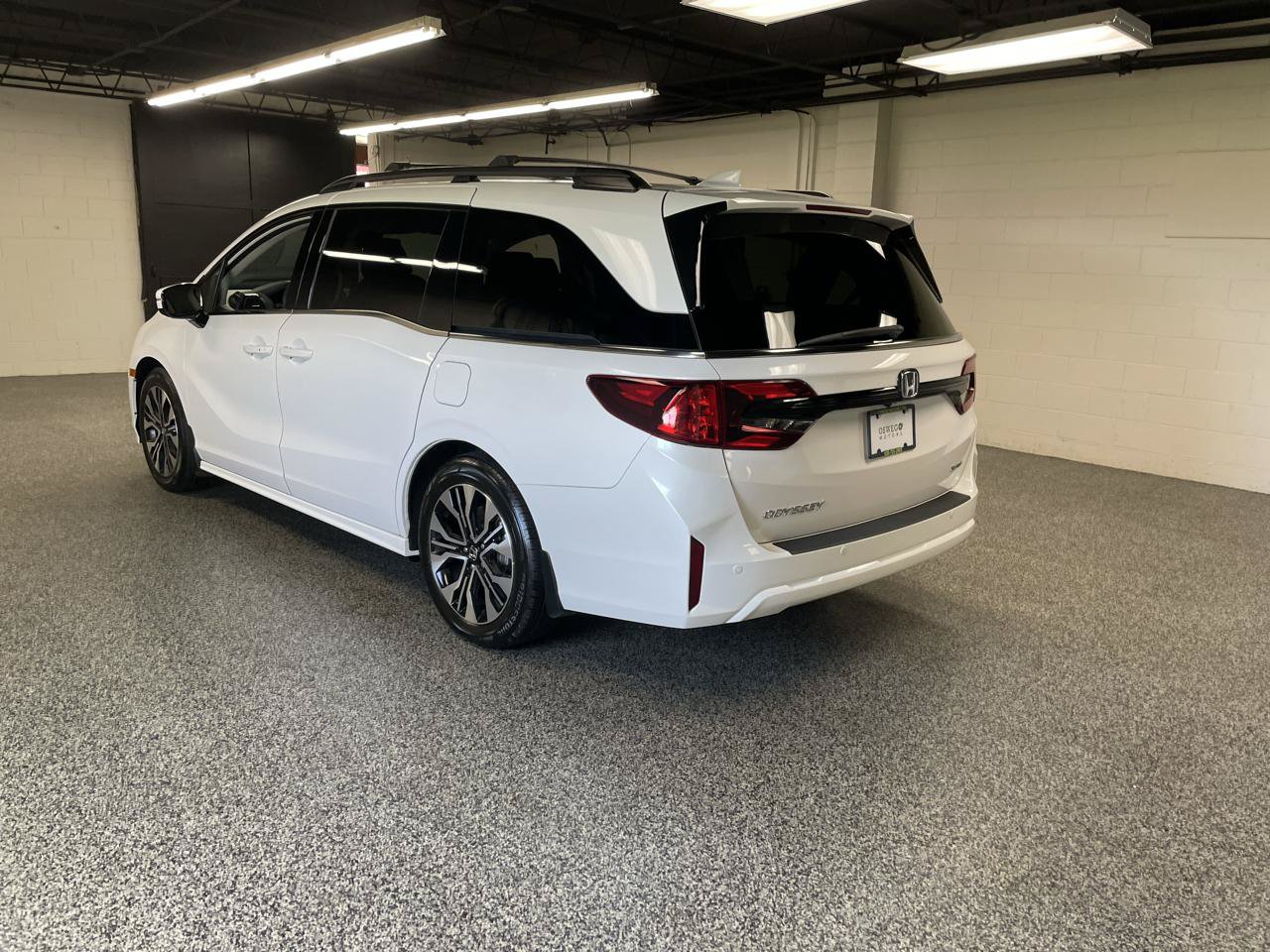 Used 2026 Honda Odyssey Elite image 7
