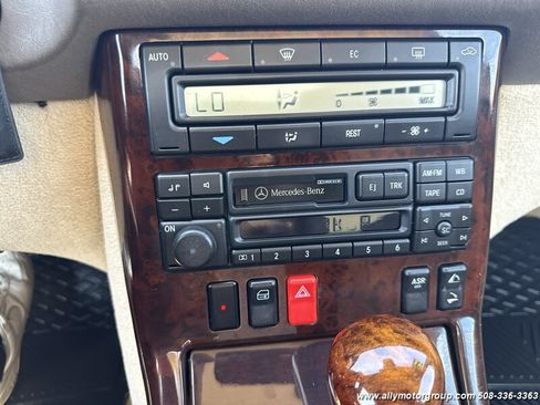 Used 1997 Mercedes-Benz SL 500 image 16