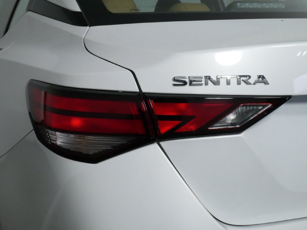 Used 2025 Nissan Sentra SV w/ SV Premium Package FWD image 12