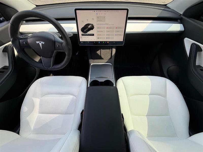 Used 2022 Tesla Model Y Long Range AWD/4WD image 9
