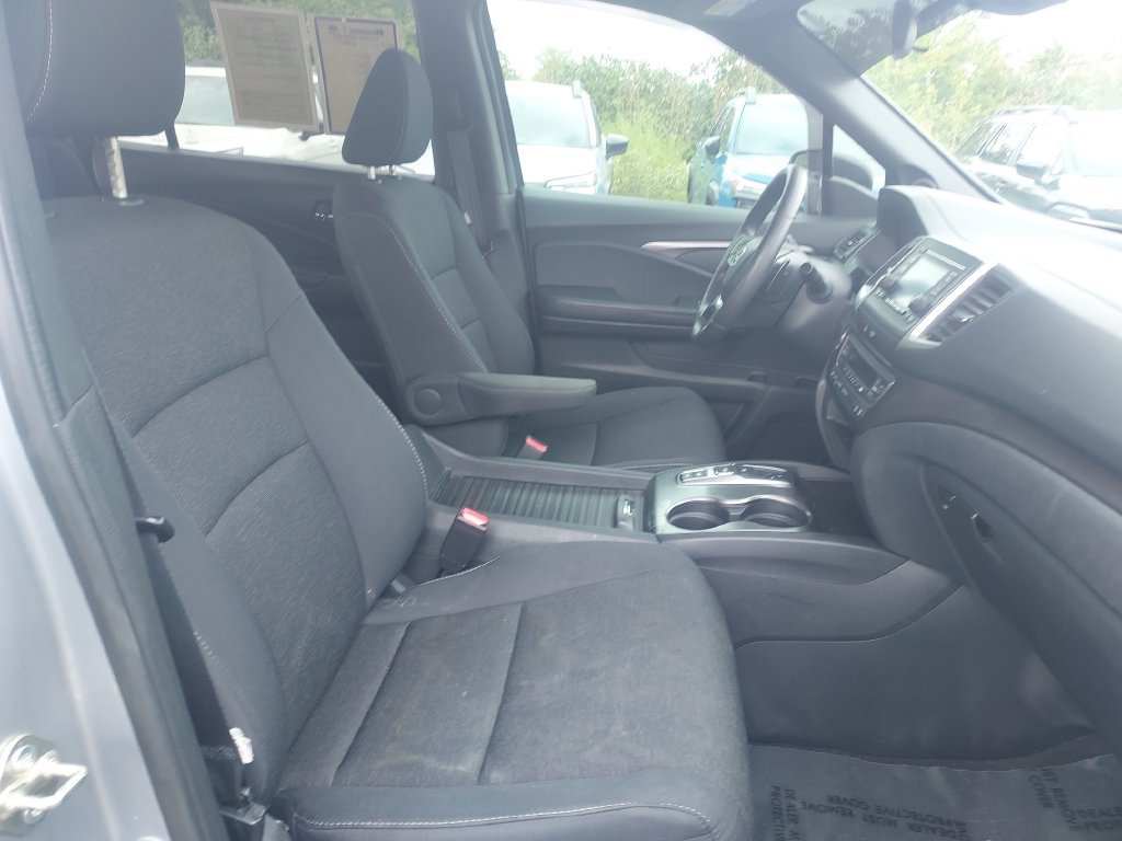 Used 2019 Honda Passport Sport image 28