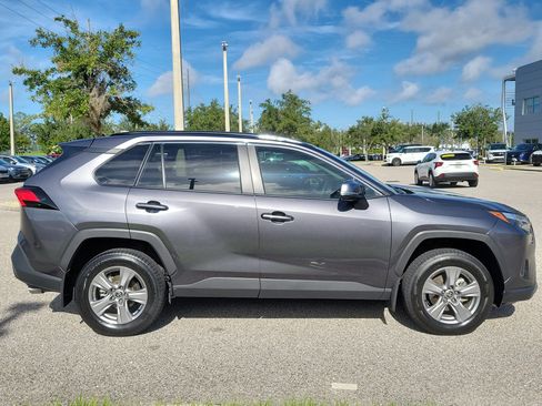 Used 2024 Toyota RAV4 XLE w/ Convenience Package FWD image 4
