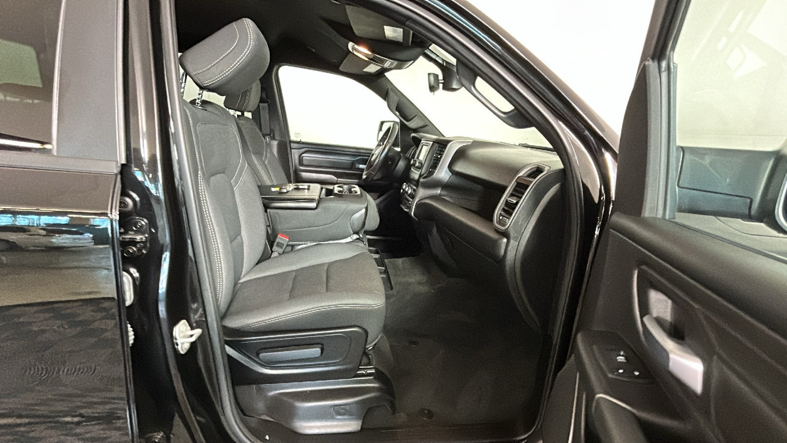 Used 2024 RAM 1500 Tradesman AWD/4WD image 36
