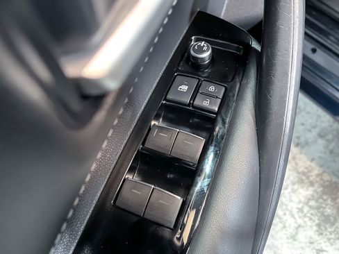 Used 2021 Toyota Corolla SE image 13