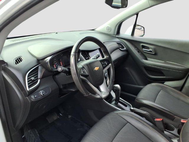 Used 2020 Chevrolet Trax LT w/ LT Convenience Package AWD/4WD image 10
