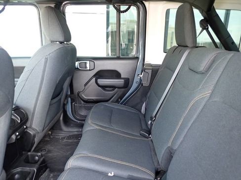 Used 2024 Jeep Wrangler Willys image 9