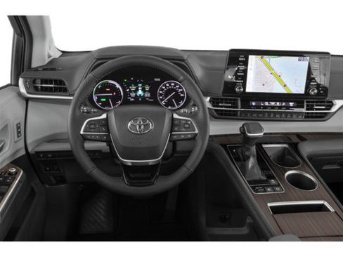 Used 2023 Toyota Sienna Limited FWD image 23