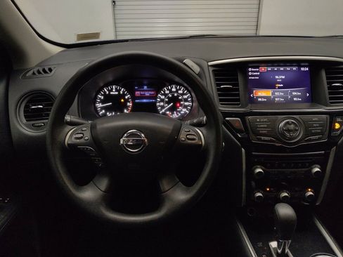 Used 2020 Nissan Pathfinder S FWD image 22