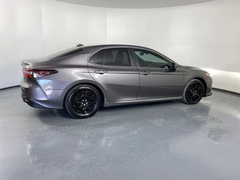 Used 2024 Toyota Camry LE image 6