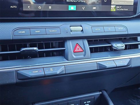 Certified 2025 Kia K4 GT-Line image 19