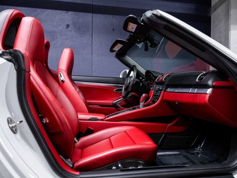 Used 2013 Porsche Boxster S RWD image 25