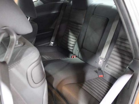 Used 2011 Dodge Challenger RWD image 12