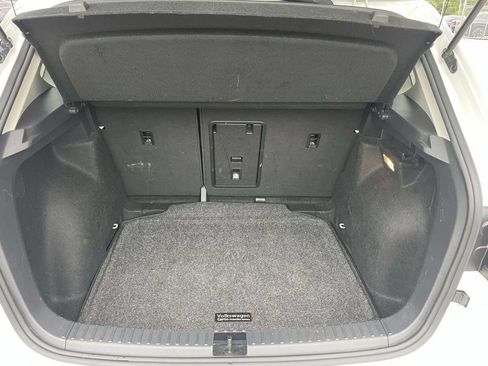 Certified 2023 Volkswagen Taos SE FWD image 10