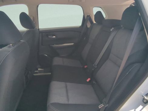 Certified 2025 Nissan Rogue SV FWD image 10