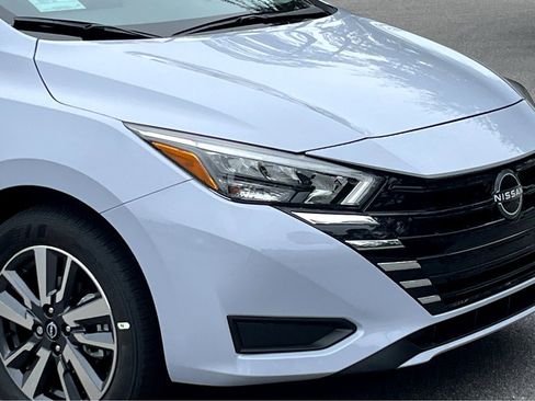 New 2025 Nissan Versa SR w/ Lighting Package image 4