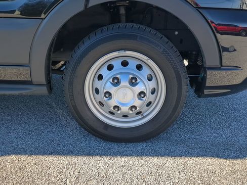 Used 2024 Ford Transit 350 XLT image 9